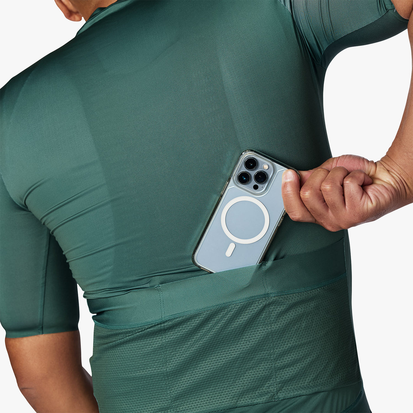 #color_dark-earth|#color_terre-foncé